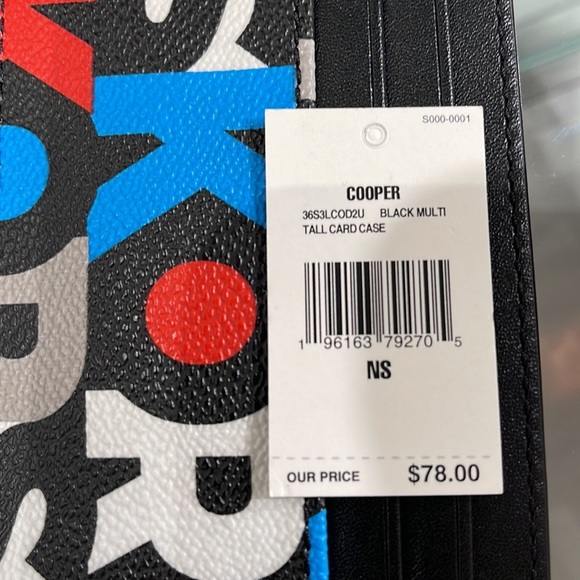 MICHAEL KORS MENS Cooper BLACK MLTI Graphic Logo Tall Card Case
BLACK MULTI - Picture 3 of 16